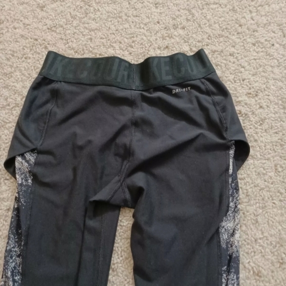 Nike Dri Fit Compression Sz Small - Picture 7 of 7